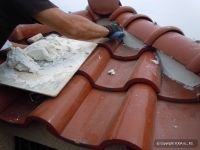 漆喰の塗替は屋根の定期的なメンテナンスです。約10年おきに塗替することをおススメします。