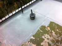 雨漏れは屋根からだけではありません。バルコニーやサッシ周りにも要注意です！